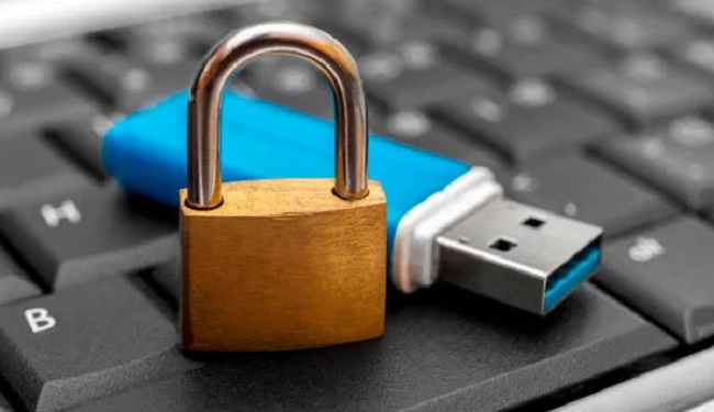 Remove Write Protection From USB Drive in Windows 10